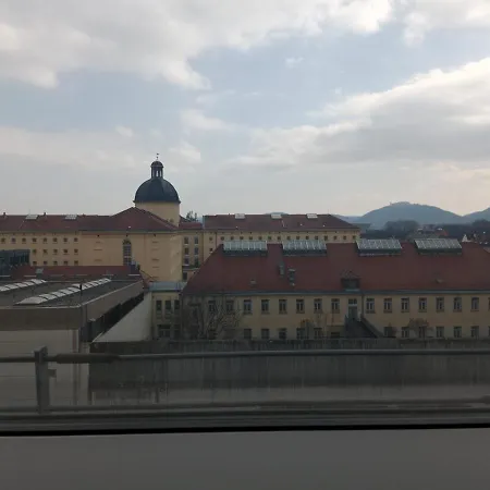 Ferienwohnung Krems Am Campus Exterior foto